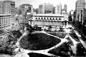 Photo of Bryant Park behind New York Public Library in early 1900s